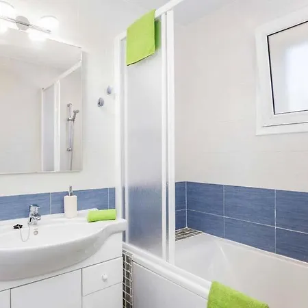 Torre Soli Nou Sleeps 4 Pool Air Con Wifi *