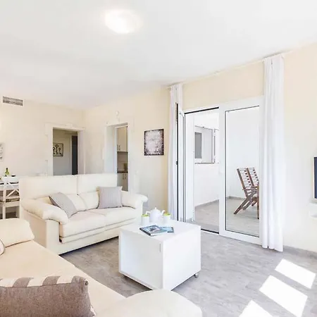 Torre Soli Nou Sleeps 4 Pool Air Con Wifi